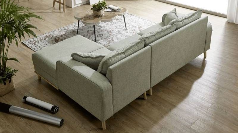 Canapé d'angle à droite pieds bois BERNIS