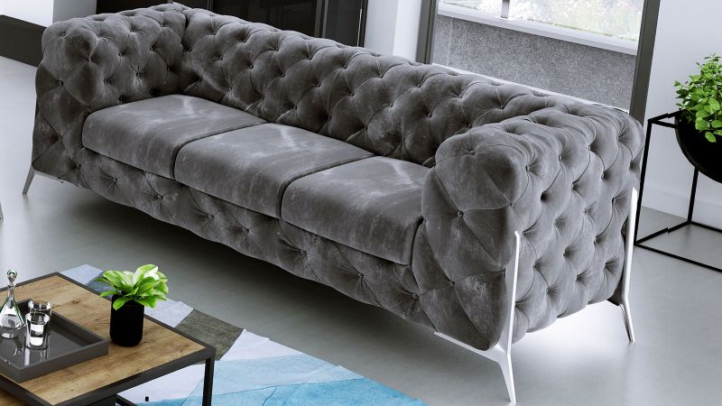 Canapé 3 places CASSIS BIS design Chesterfield gris avec pieds hauts argent