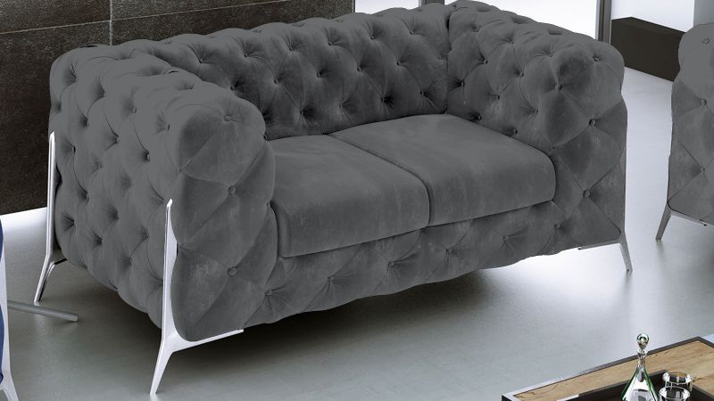 Canapé 2,5 places CASSIS BIS design Chesterfield avec pieds hauts argent